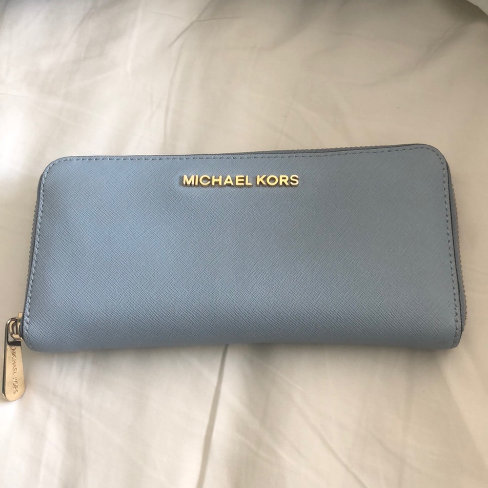 AUTHENTIC Michael Kors Wallet